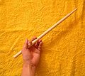 http://upload.wikimedia.org/wikipedia/commons/thumb/3/3b/Regular_grip_left_hand_02.jpg/120px-Regular_grip_left_hand_02.jpg